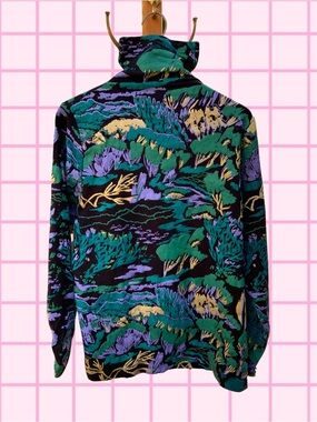 Thief & Bandit Screenprinted Pastoral Long Sleeve Turtleneck Top - Size 3X